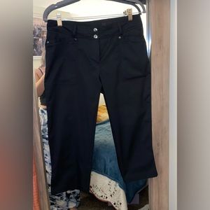 TAIL Activewear Capri Golf Pants, Size 2 (Fits closer to a Size 4).